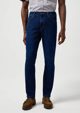Męskie Spodnie Jeansowe Wrangler Larston Cosmic Blue 112362544